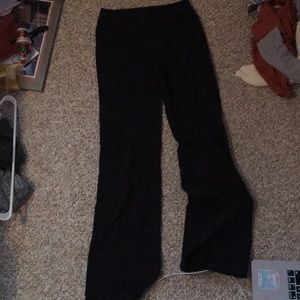 Black yoga pants